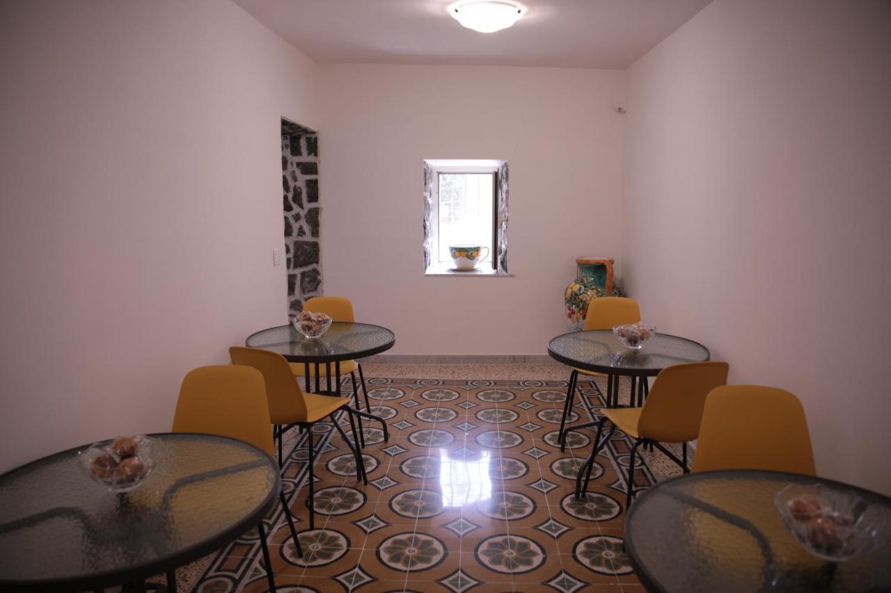 Bed and Breakfast Palazzo Caracciolo del Sole Terzigno Esterno foto